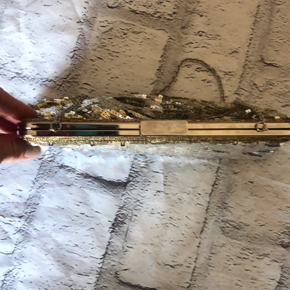 BCBGMAXAZRIA Beautiful sequined clutch handbag - Picture 5 of 12